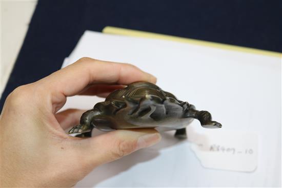 A Chinese silver wire inlaid bronze figure of a turtle L.15cm
